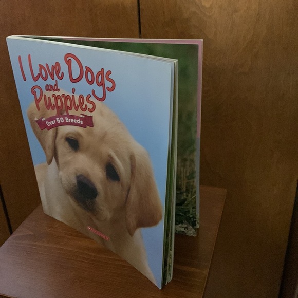 SCHOLASTIC- I LOVE ❤️ DOGS & PUPPIES- Over 50 Breeds - 120 pages of Doggie Love! - Picture 2 of 10
